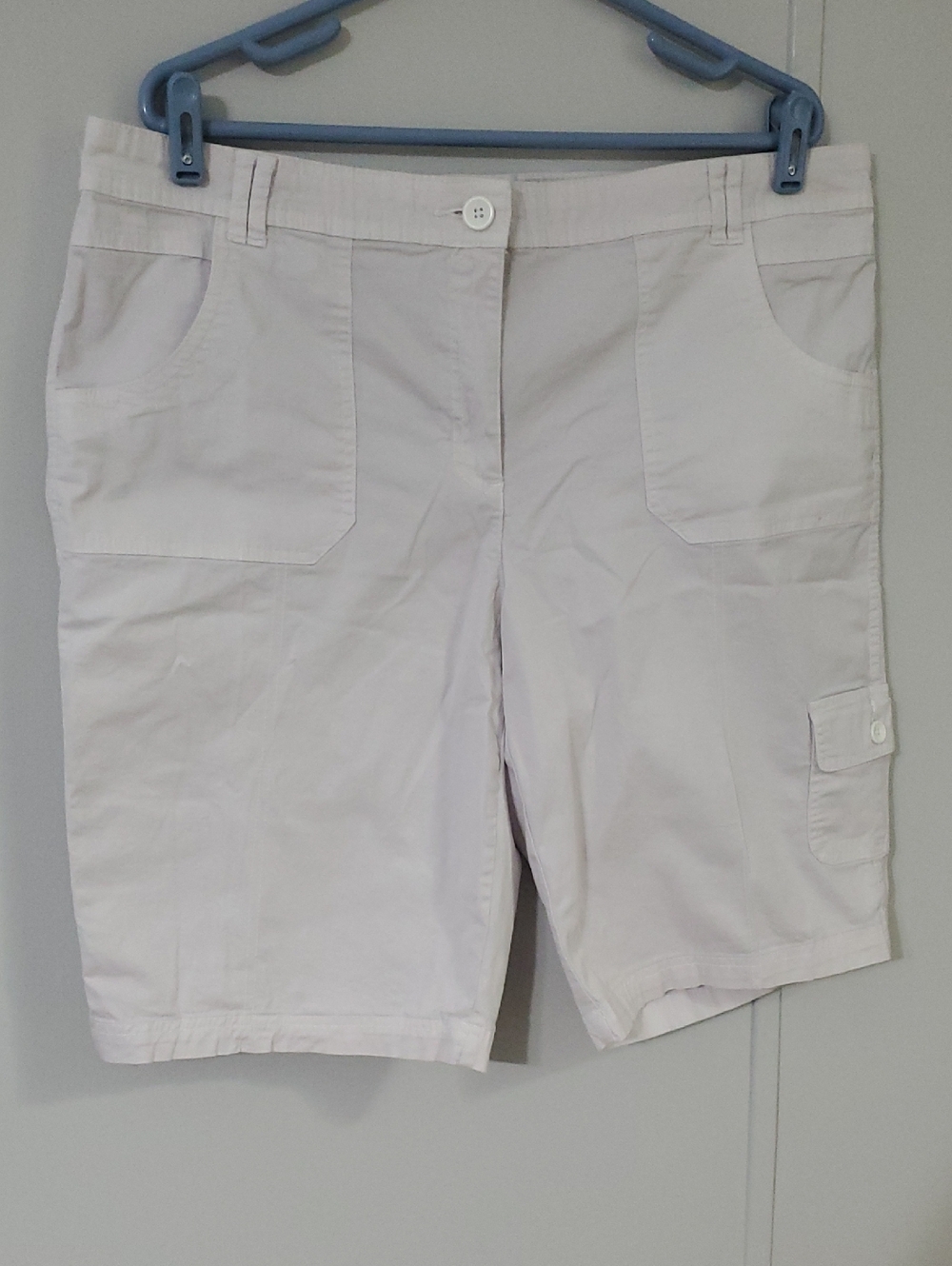 KAREN SCOTT SZ 16 Women's Light Beige Cargo Bermuda Shorts
